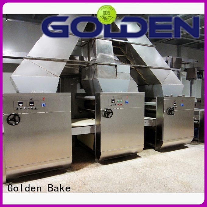 Cookie de cozimento dourado que faz a fábrica da máquina para o material do biscoito que forma